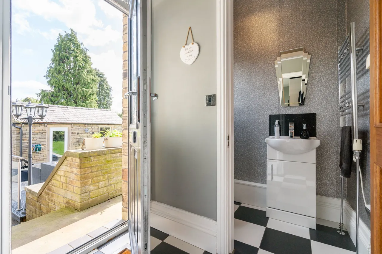 Victoria Road, Elland, HX5, photo 16