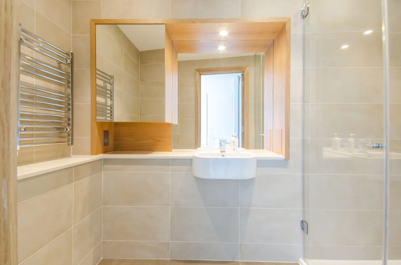 Apartment 1806, Arena Tower, 25 Crossharbour Plaza, London, photo 6