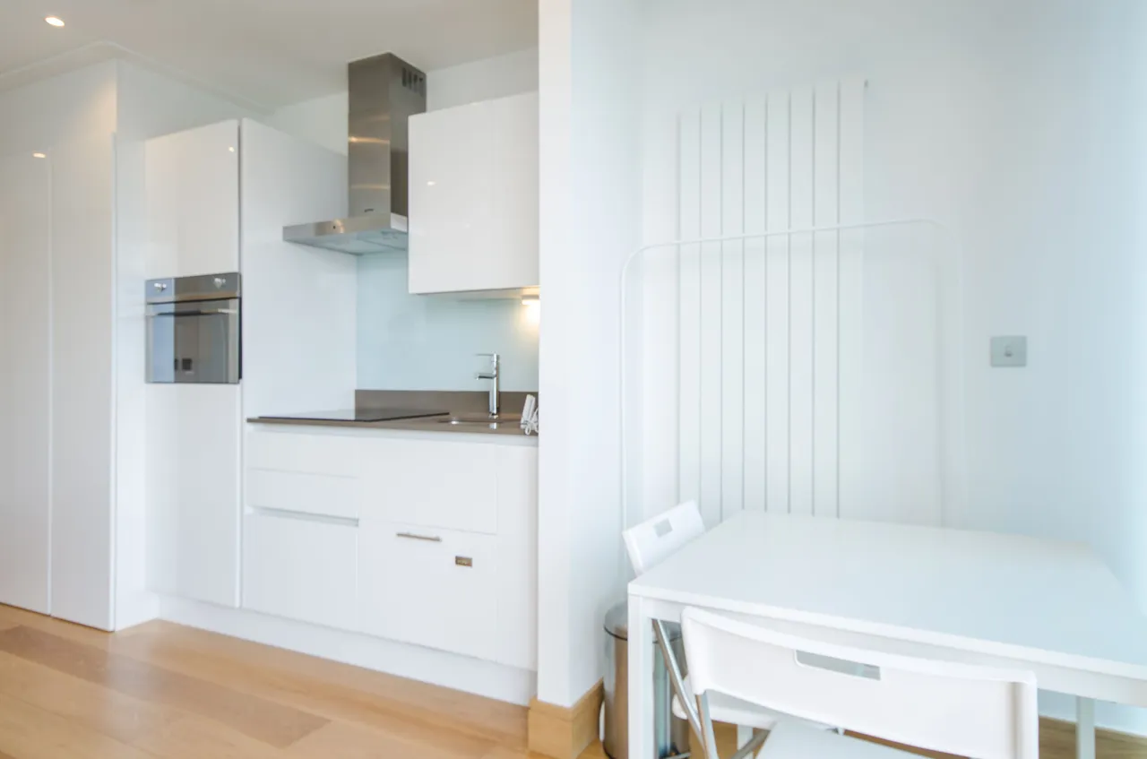 Apartment 1806, Arena Tower, 25 Crossharbour Plaza, London, photo 2