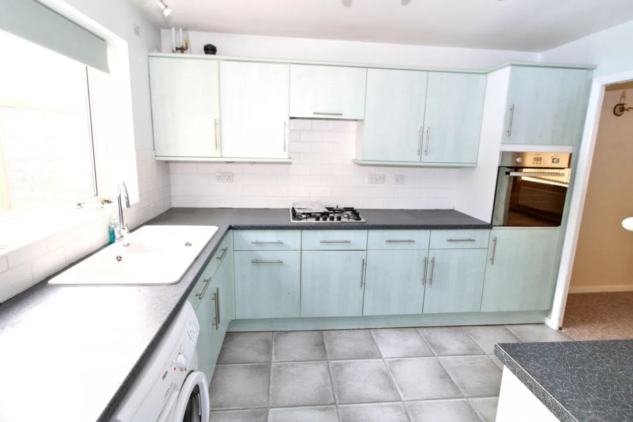 Hawthorn Crescent, Hazlemere, HP15, photo 5
