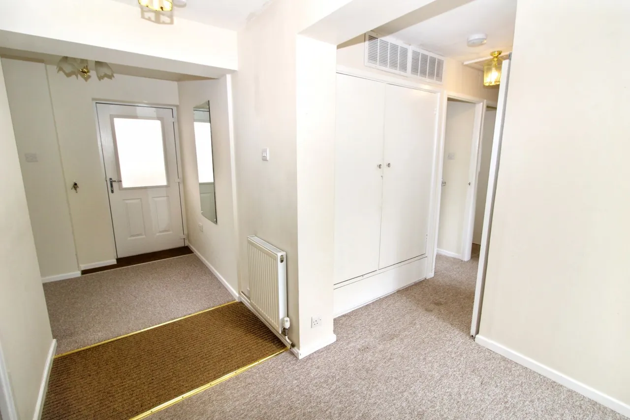 Hawthorn Crescent, Hazlemere, HP15, photo 16
