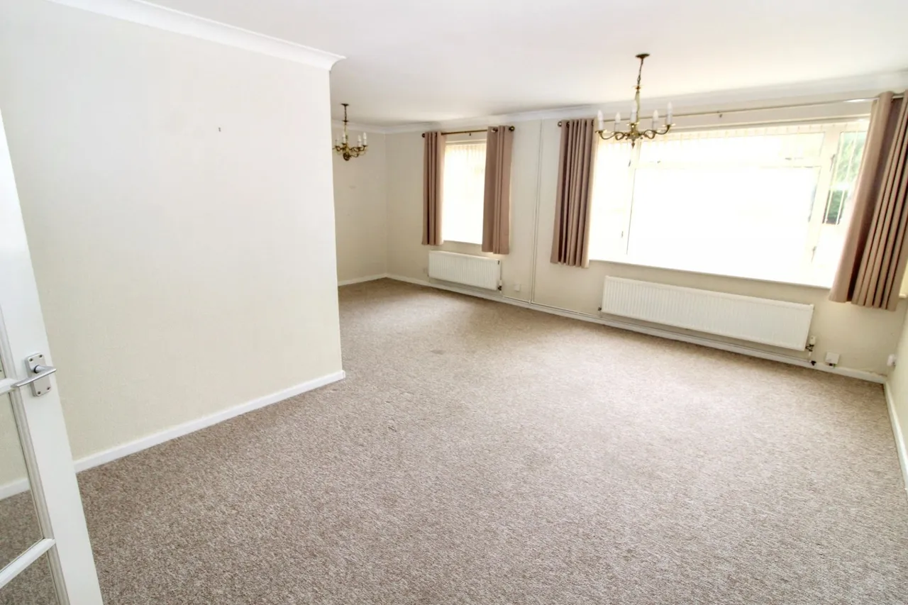 Hawthorn Crescent, Hazlemere, HP15, photo 3