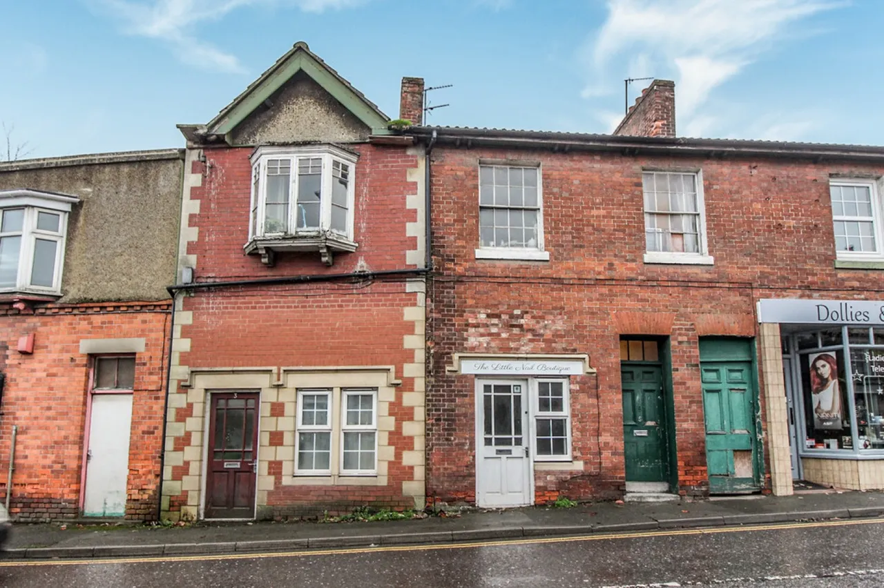 4 bed house for sale — Warminster Road, Westbury