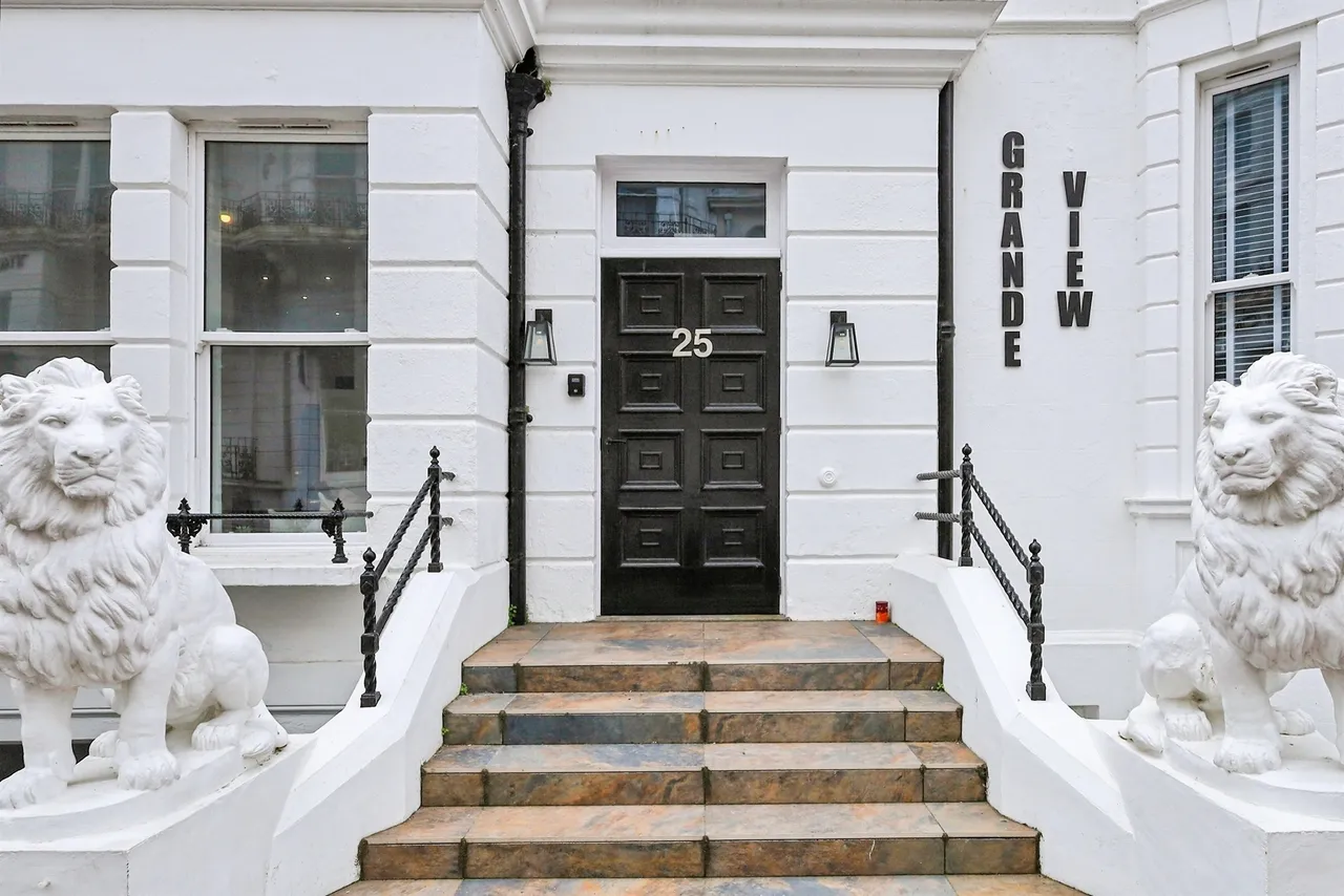 Grande Views, Eastbourne, BN21, photo 14