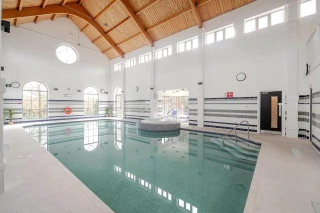 Palmerstone Court, Virginia Water, GU25, photo 10