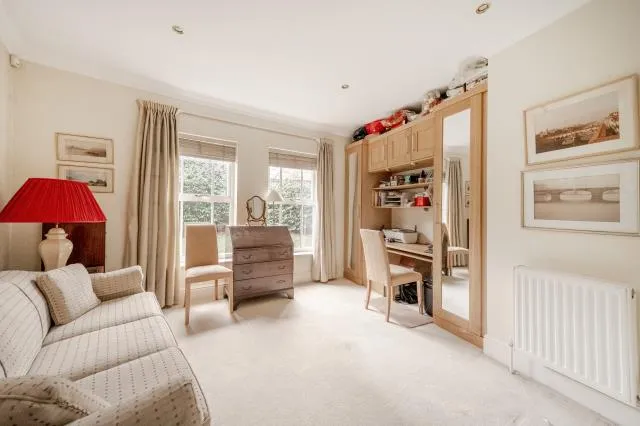 Palmerstone Court, Virginia Water, GU25, photo 7