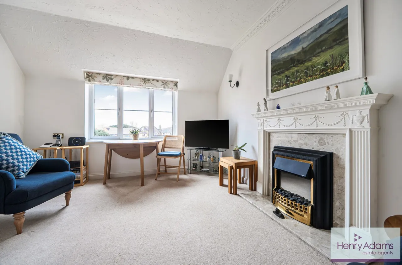 King George Avenue, Petersfield, GU32, photo 8