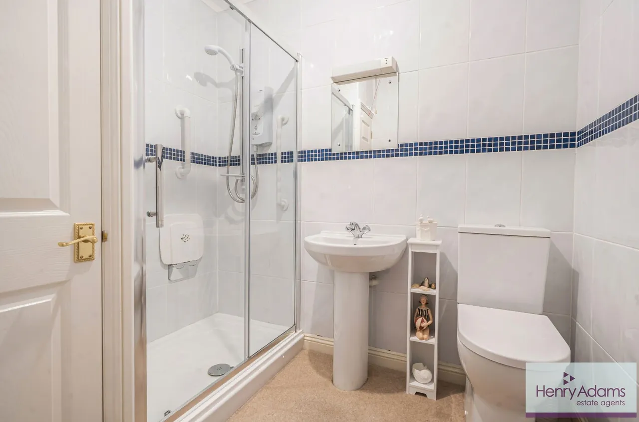King George Avenue, Petersfield, GU32, photo 10