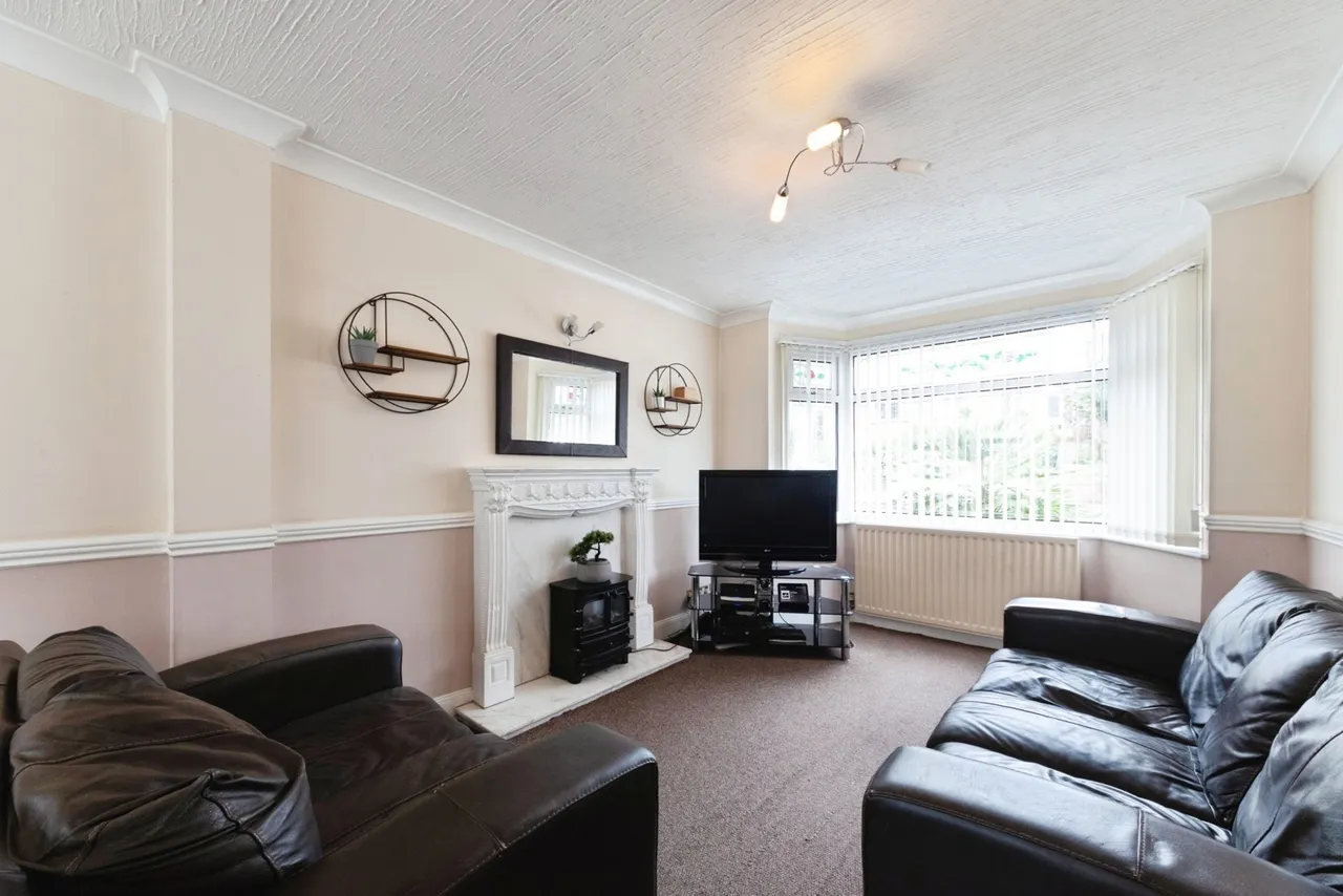 Bilton Grange Road, Birmingham, West Midlands, B26, photo 4