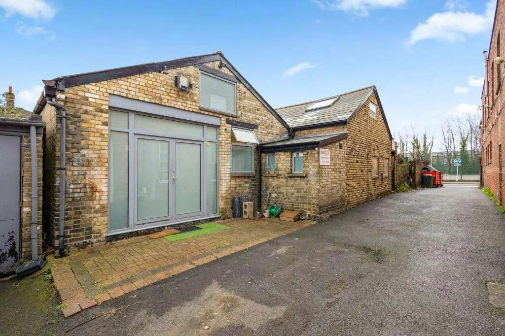 3 bed house for sale — Vestry Road, London, E17