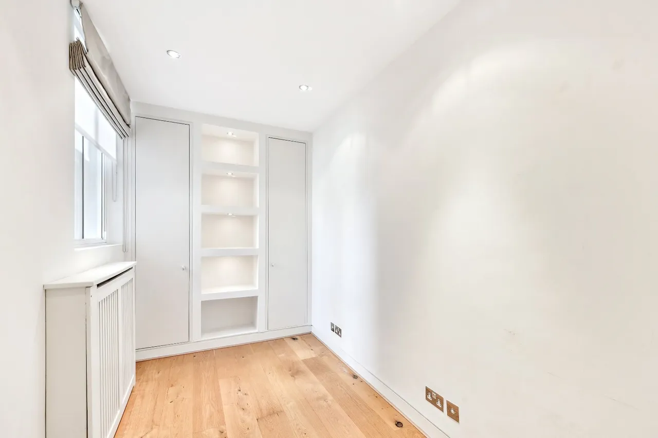 Halkin Place, London, SW1X, photo 5