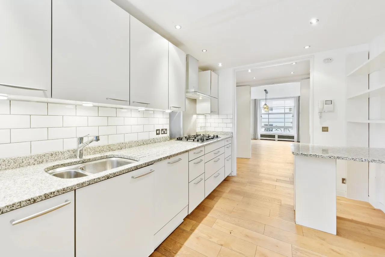 Halkin Place, London, SW1X, photo 9