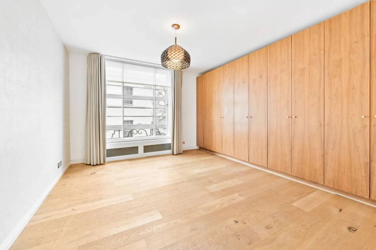 Halkin Place, London, SW1X, photo 6