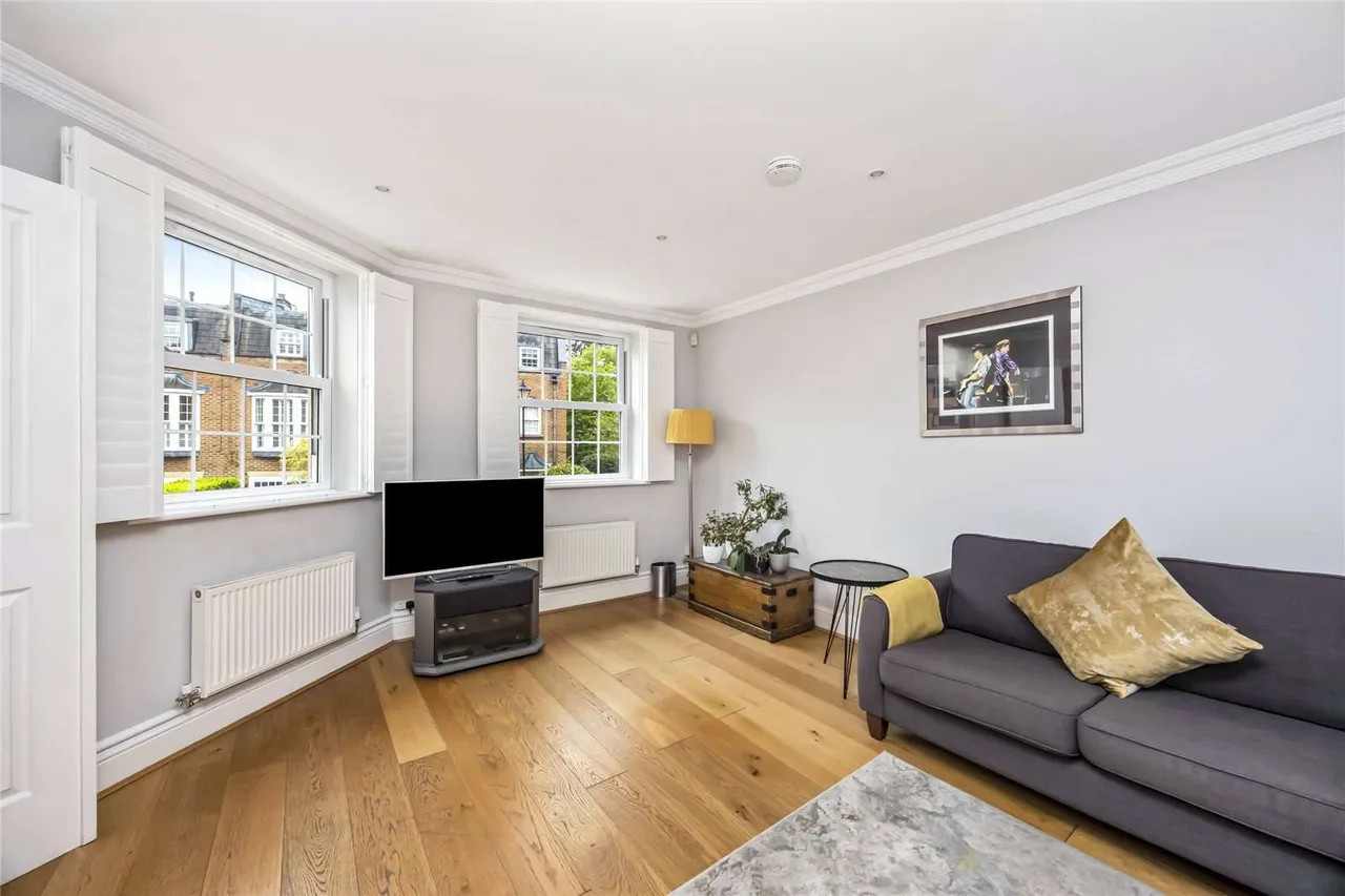 Haines Court, Weybridge, Surrey, KT13 0BH, photo 11