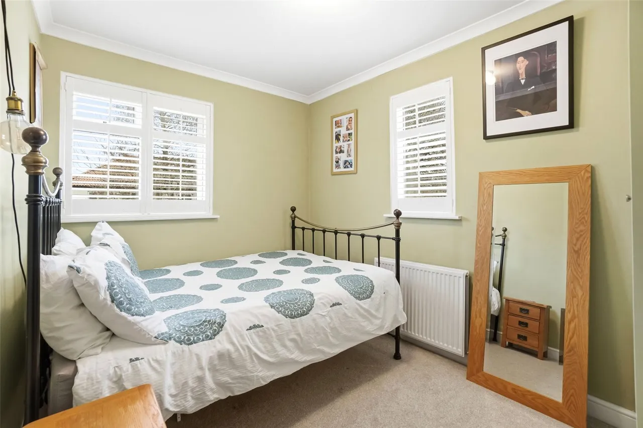 Twining Avenue, Twickenham, TW2 5LP, photo 8