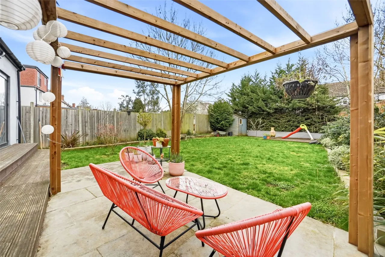 Twining Avenue, Twickenham, TW2 5LP, photo 13
