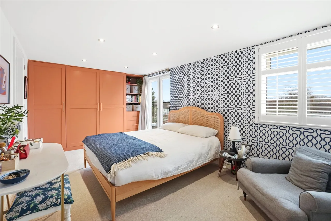 Twining Avenue, Twickenham, TW2 5LP, photo 12