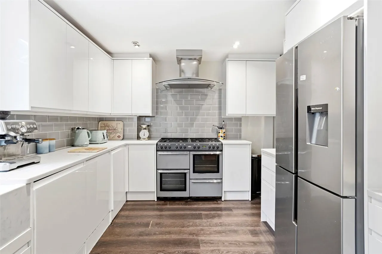 Twining Avenue, Twickenham, TW2 5LP, photo 4