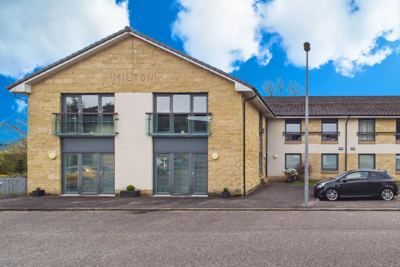 Station Road, Carluke, photo 18