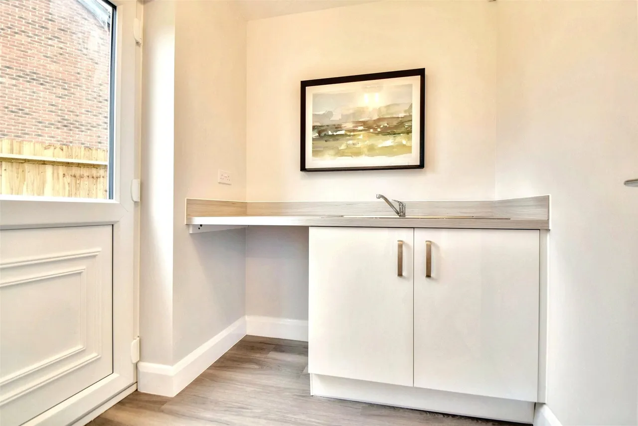 The Alder, 46 Priors View, Priory Meadows, Gloucestershire, Hempsted, GL2 5GY, photo 13