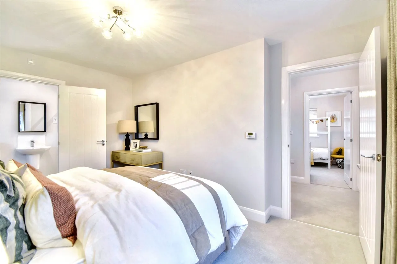 The Alder, 46 Priors View, Priory Meadows, Gloucestershire, Hempsted, GL2 5GY, photo 9