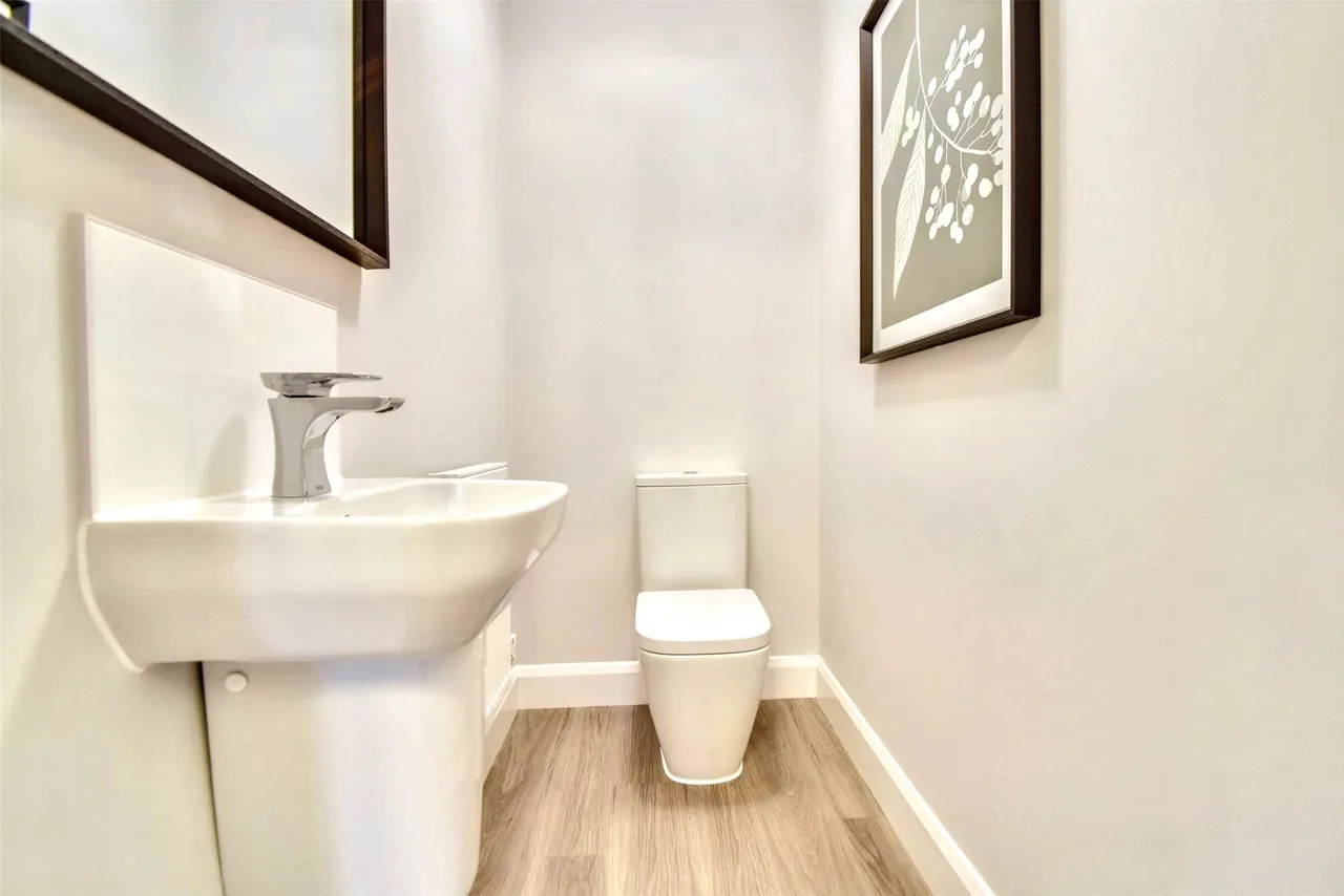 The Alder, 46 Priors View, Priory Meadows, Gloucestershire, Hempsted, GL2 5GY, photo 17