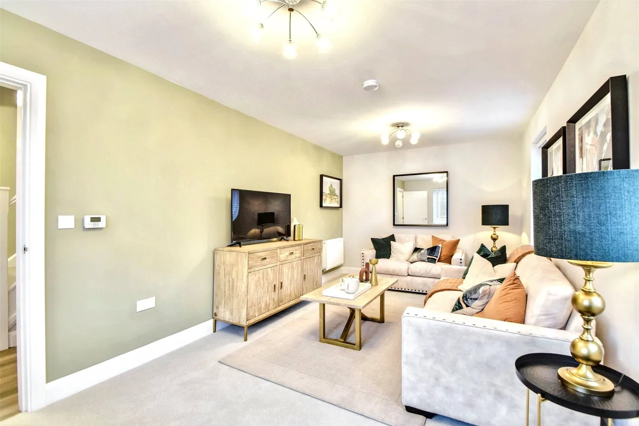 The Alder, 46 Priors View, Priory Meadows, Gloucestershire, Hempsted, GL2 5GY, photo 14