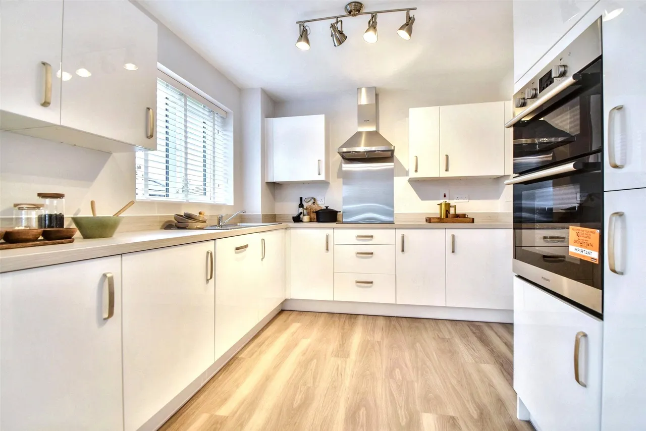 The Alder, 46 Priors View, Priory Meadows, Gloucestershire, Hempsted, GL2 5GY, photo 2