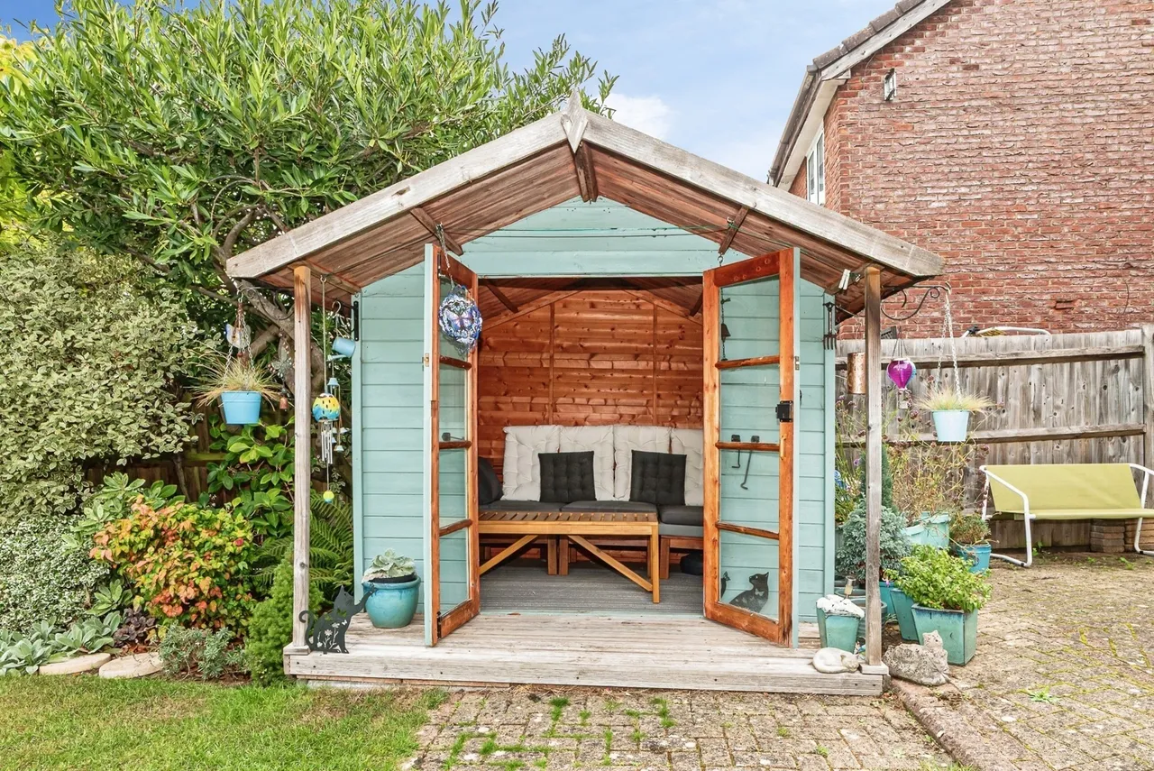 Martins Wood, Chineham, RG24, photo 9