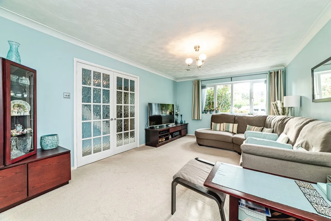 Martins Wood, Chineham, RG24, photo 3