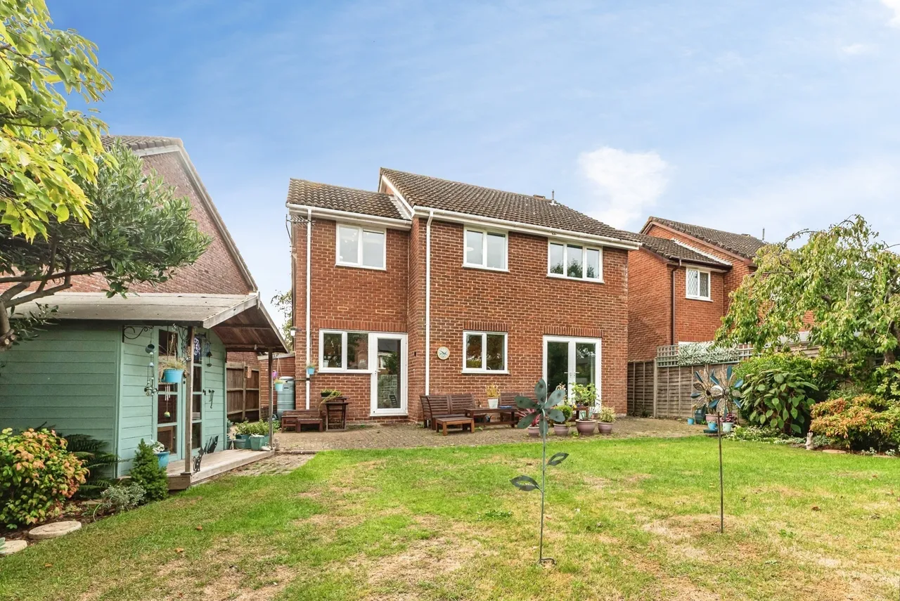 Martins Wood, Chineham, RG24, photo 10