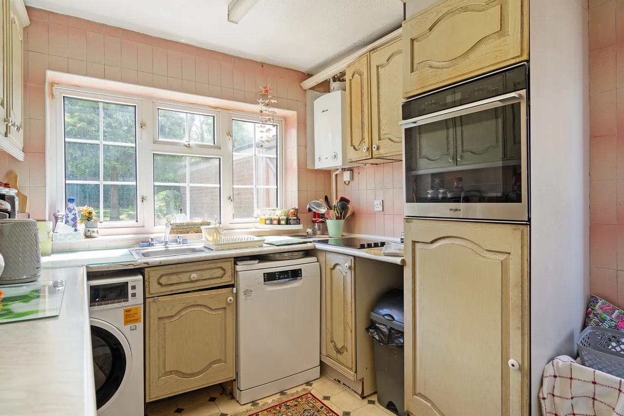 Coldharbour Lane, Bushey, WD23, photo 12