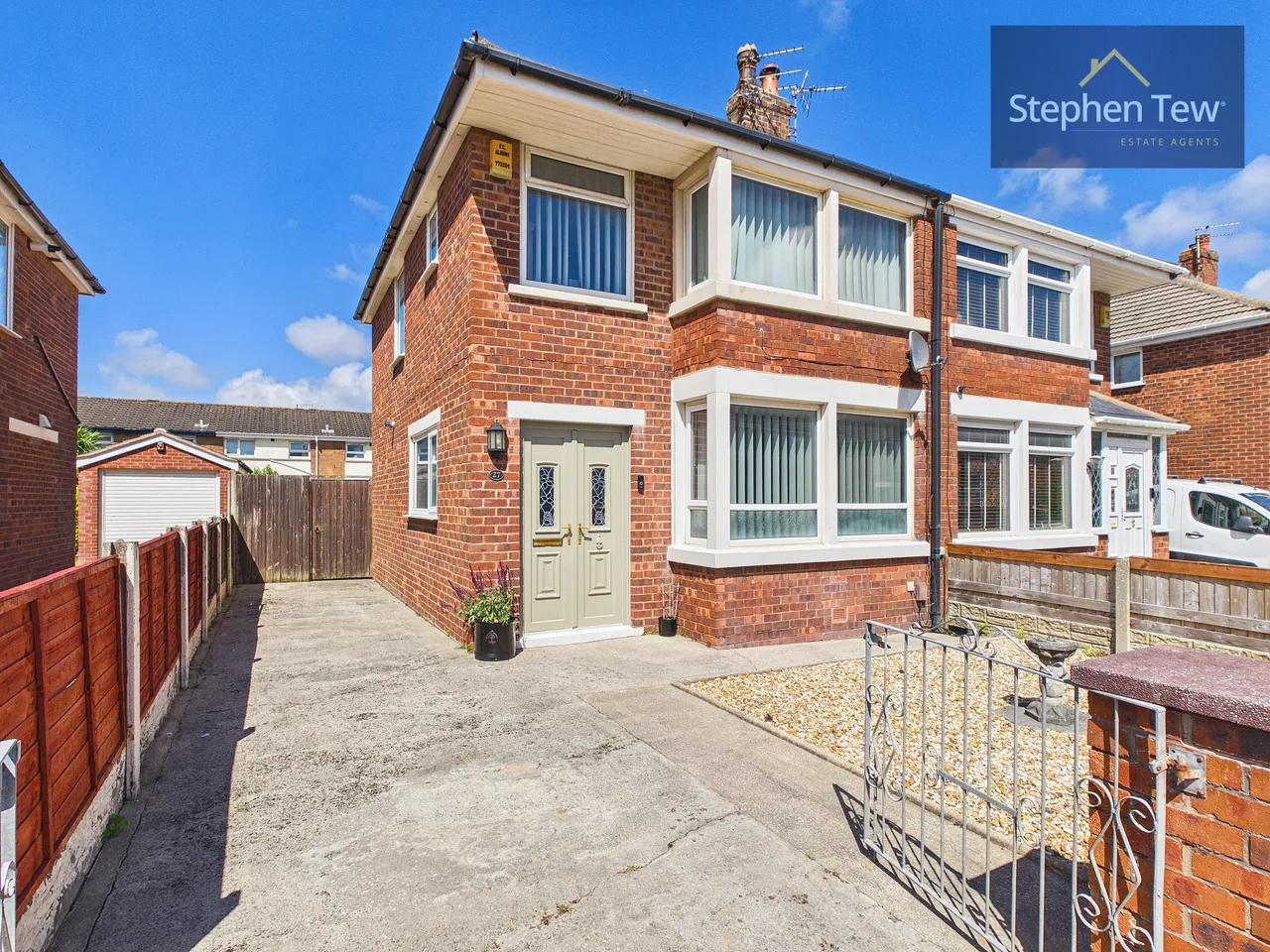 2 bed house for sale, Helens Close, Blackpool, FY4