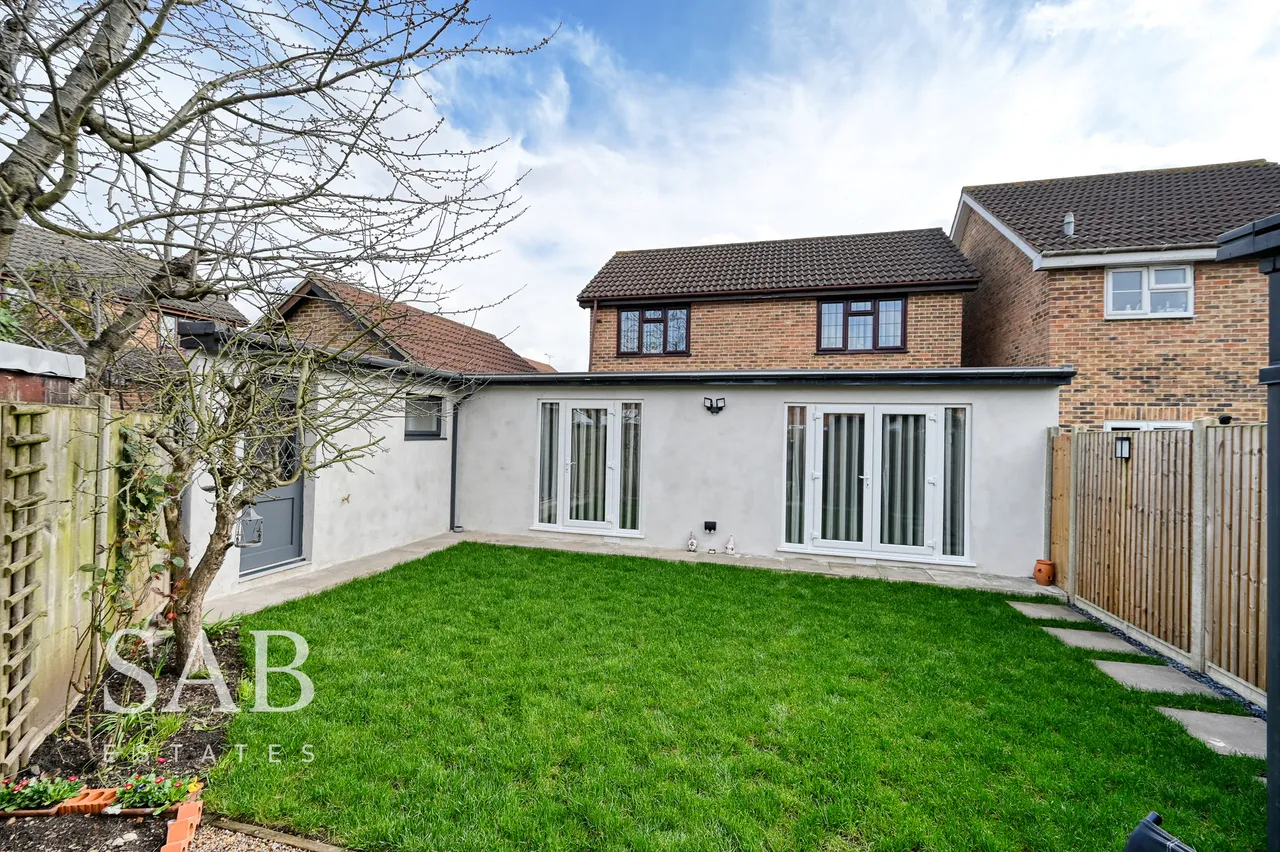 Kingsash Drive, Hayes, UB4, photo 17