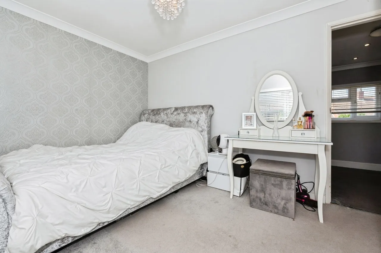 Gourney Grove, Grays, Essex, RM16, photo 18