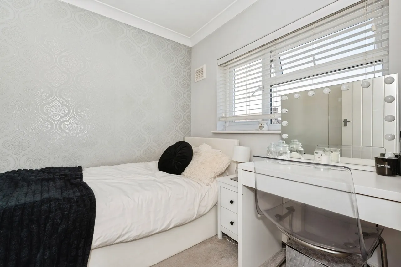 Gourney Grove, Grays, Essex, RM16, photo 16
