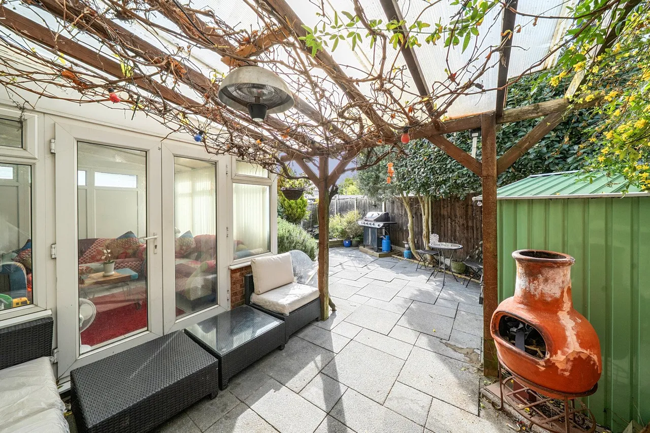 Central Avenue, DA16, photo 12