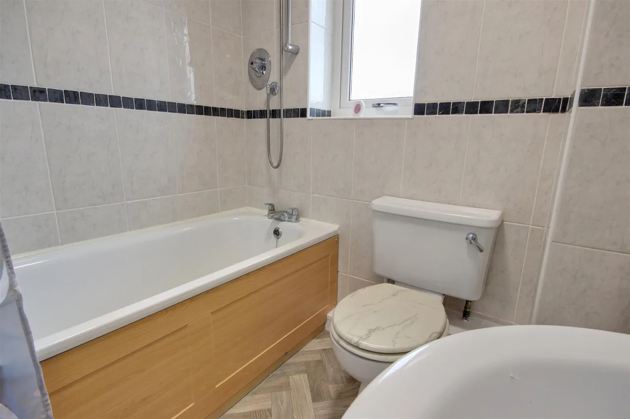 Holgate Close, Beverley, photo 7