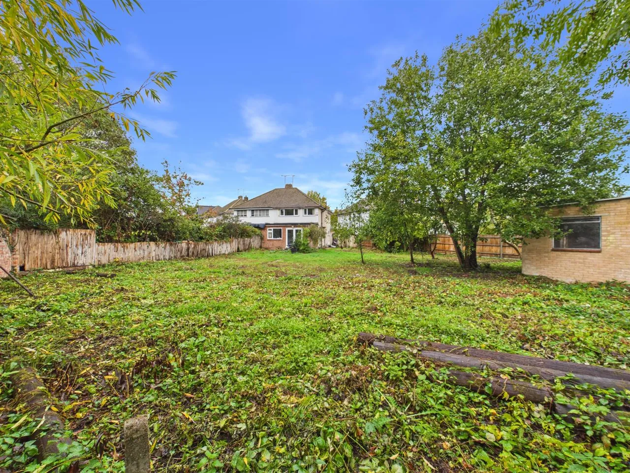 3 bed house for sale, Pine Gardens, Ruislip, HA4