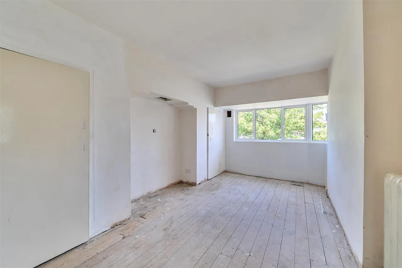 Pine Gardens, Ruislip, HA4 9TH, photo 8