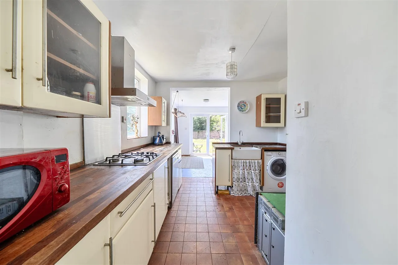 Pine Gardens, Ruislip, HA4 9TH, photo 10