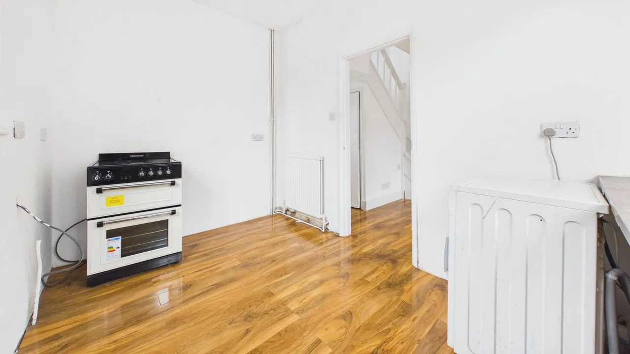 South Street, Bourne, PE10, photo 9