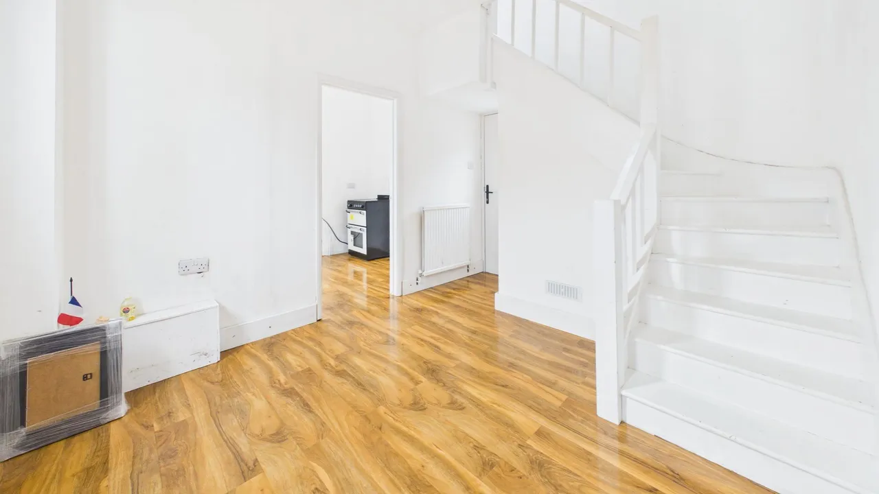 South Street, Bourne, PE10, photo 7