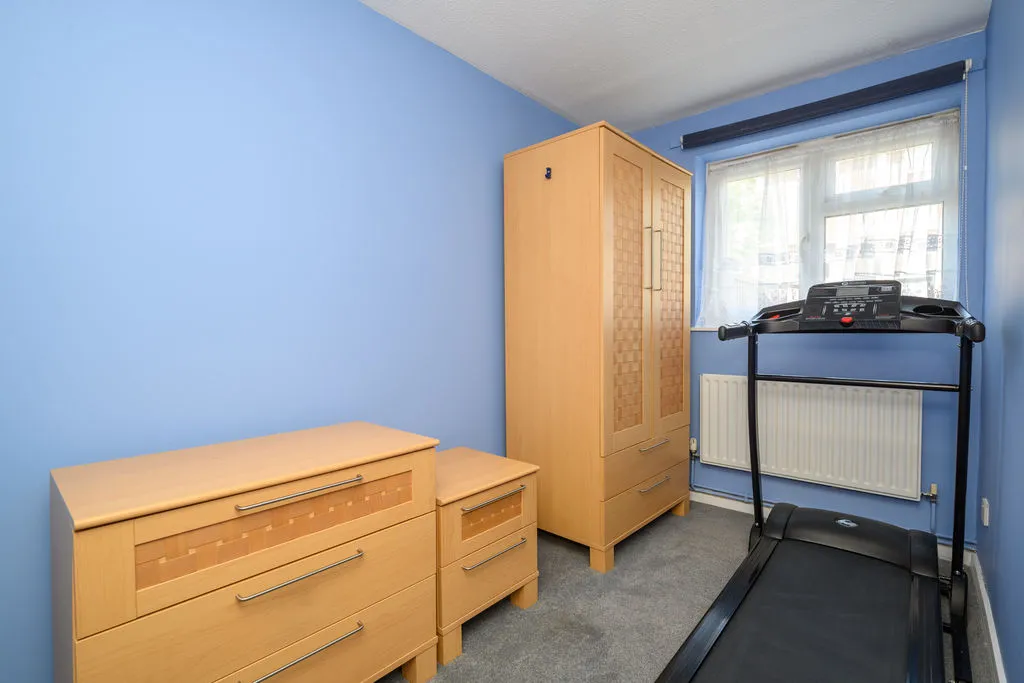 Newark Court, Walton-On-Thames KT12 3NX, photo 6
