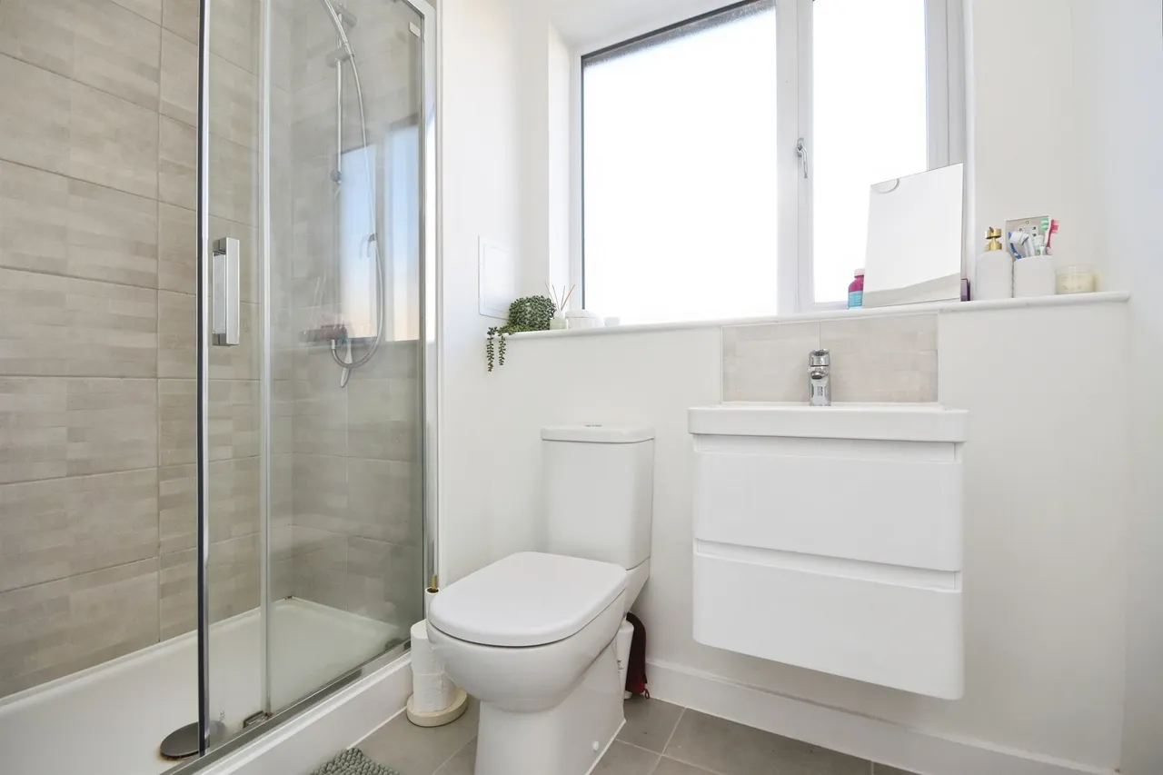 Peregrine Drive, Great Warley, CM13, photo 10