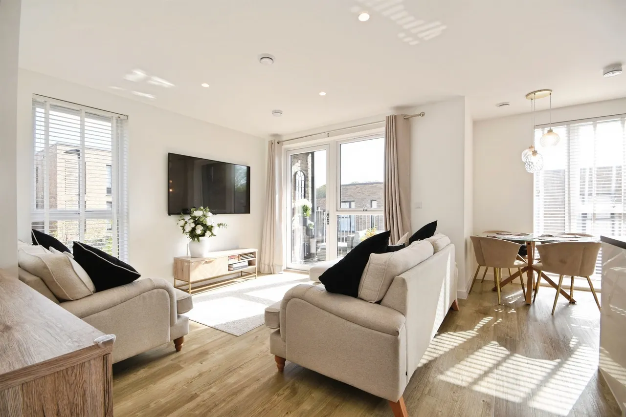 2 bed flat for sale, Peregrine Drive, Great Warley, CM13