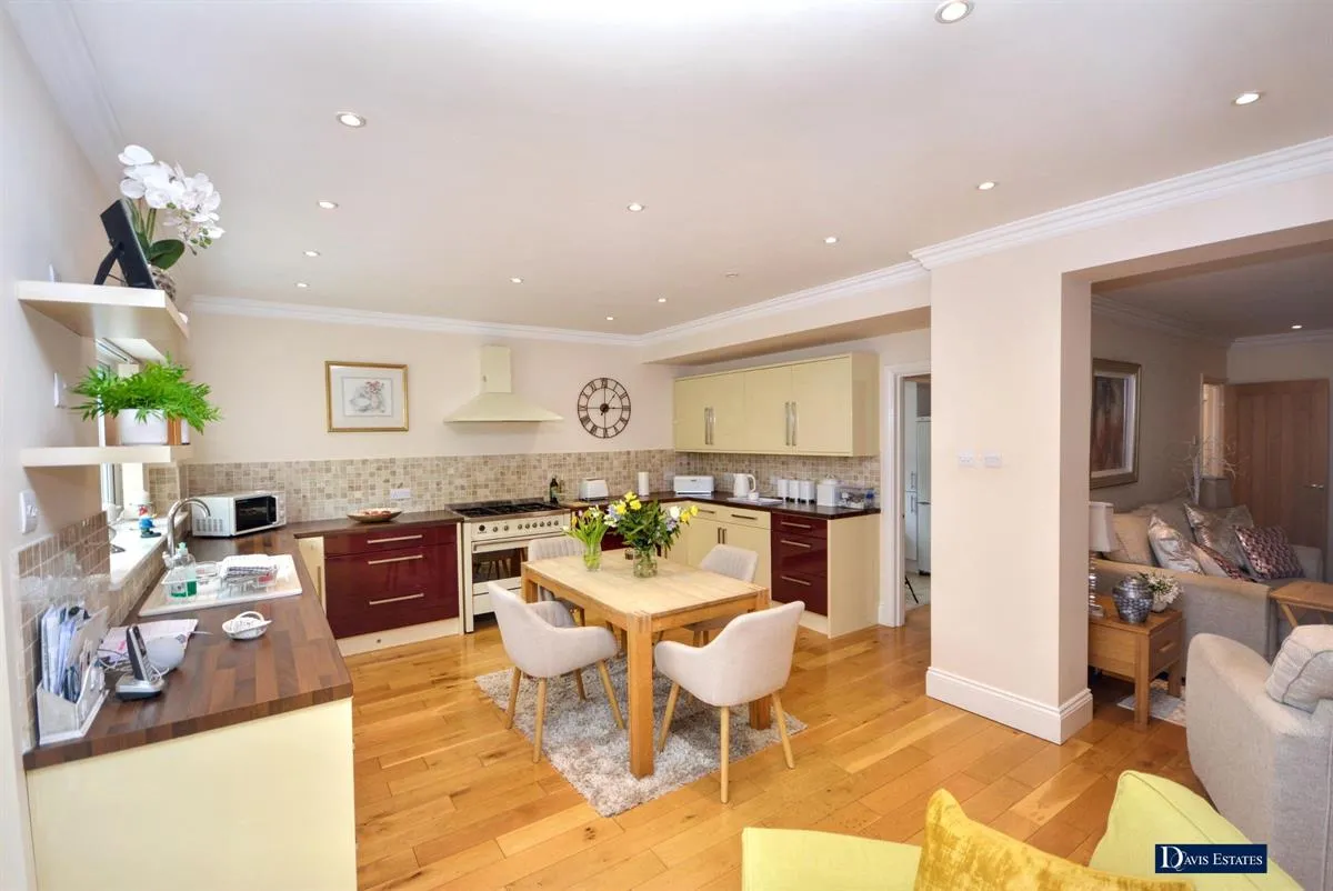 Queens Gardens, Cranham, Upminster, RM14, photo 6