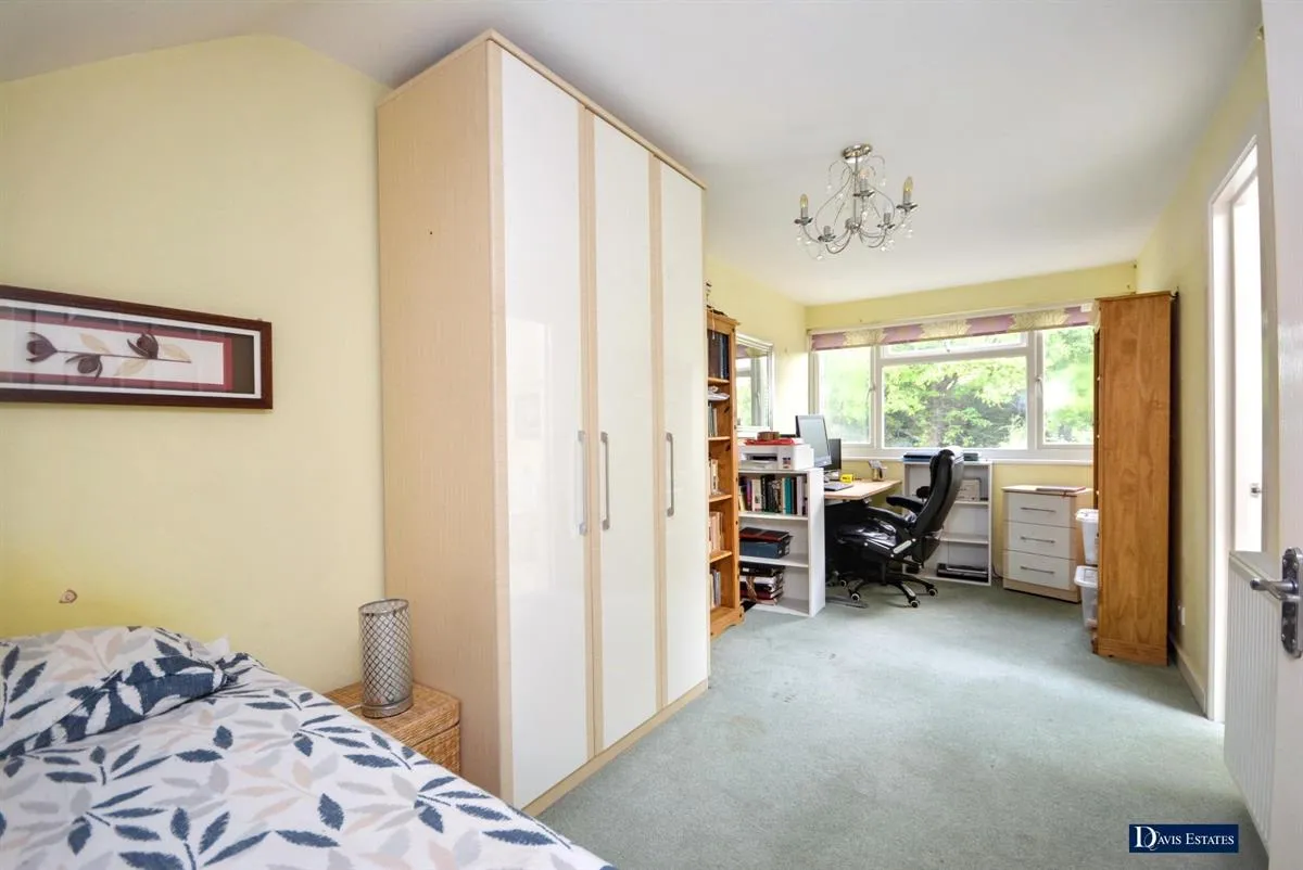 Queens Gardens, Cranham, Upminster, RM14, photo 12