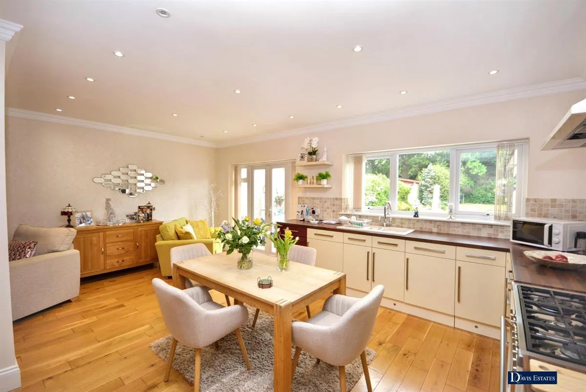 Queens Gardens, Cranham, Upminster, RM14, photo 7