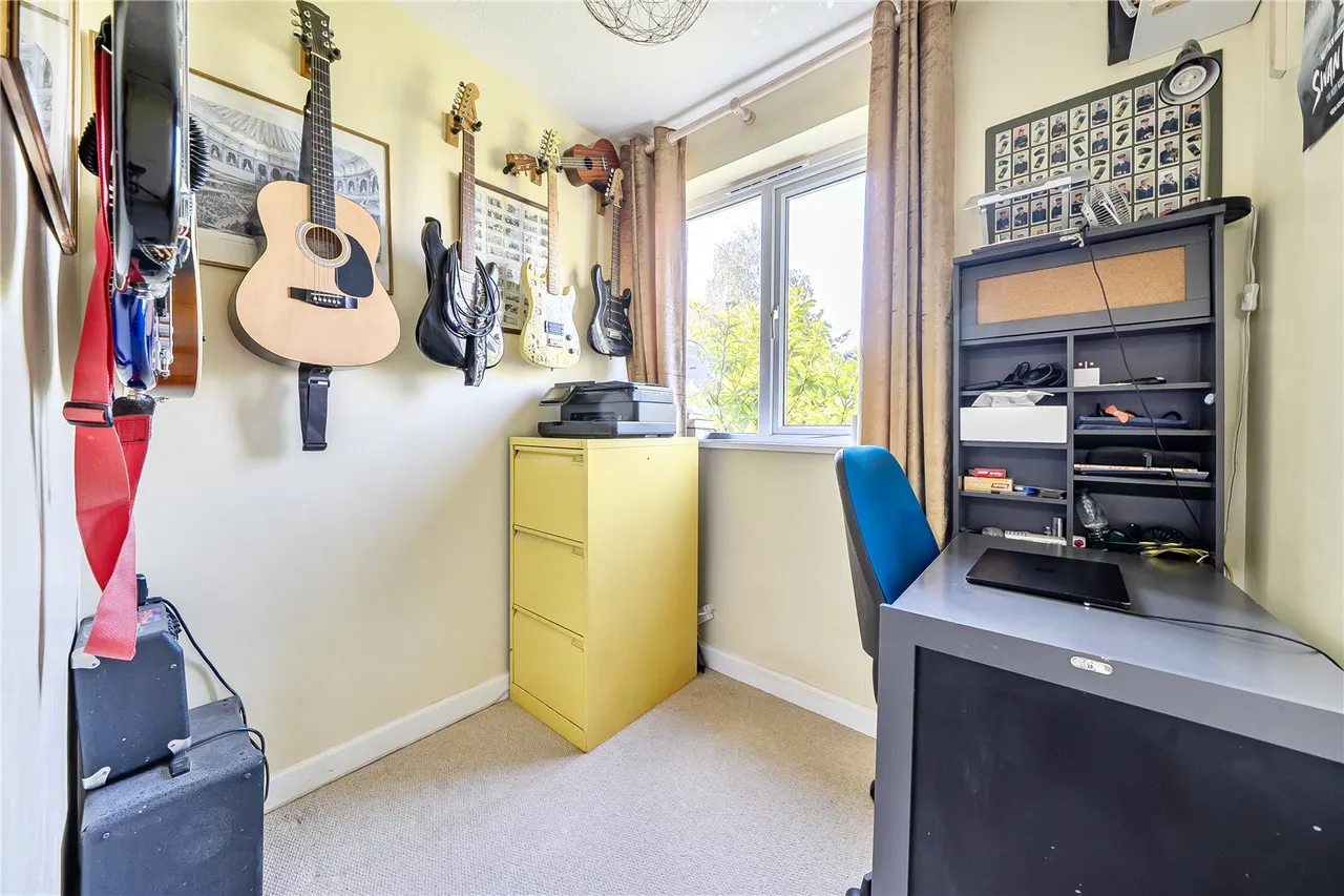 Templewood, Ealing, W13, photo 16